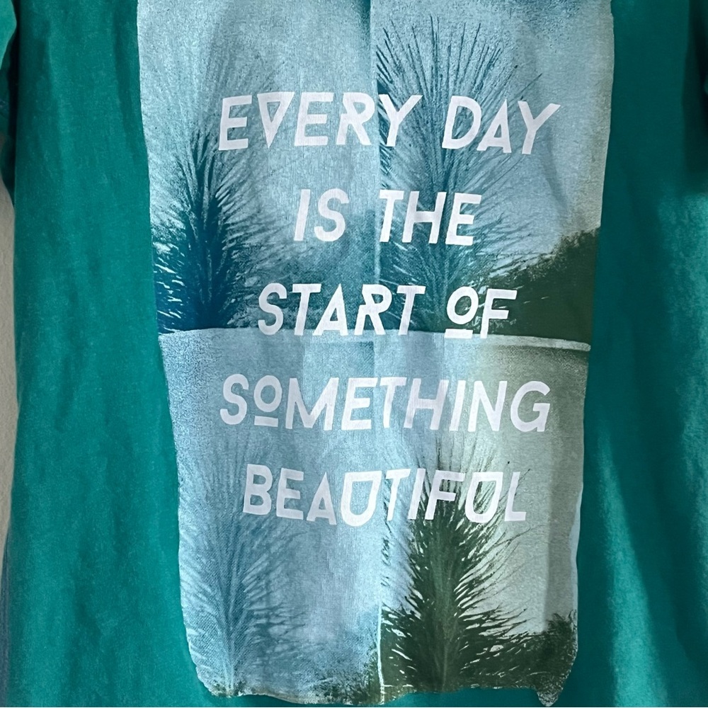 Life Is Good Fitted Top Shirt - Picture 3 of 4